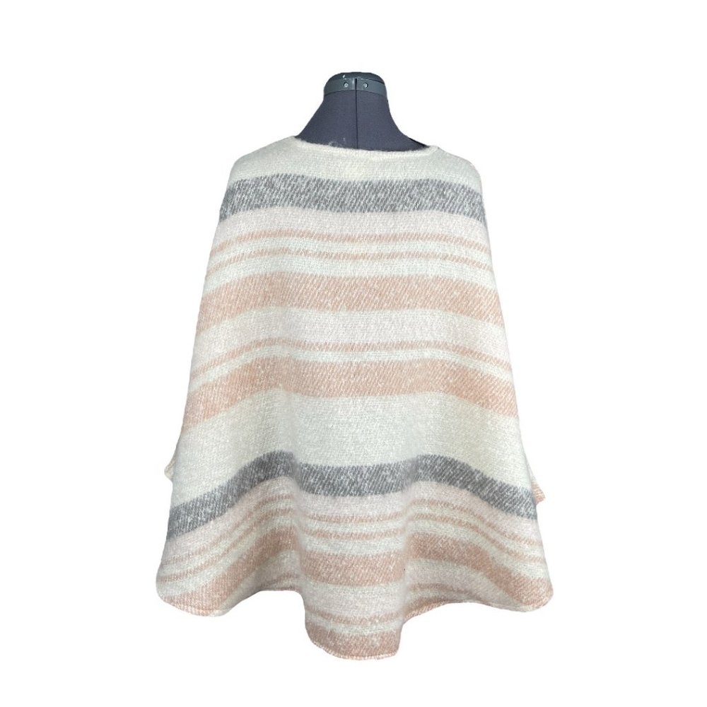 LC Lauren Conrad Shawl - Picture 3 of 14